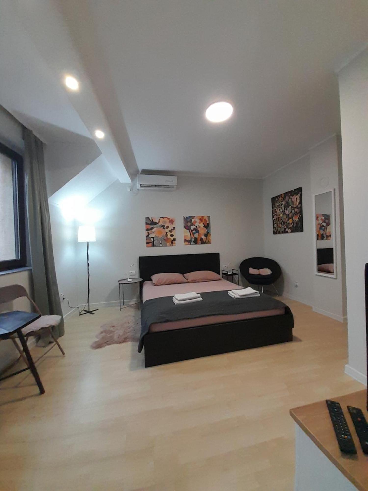 Appartamento Cool & Cozy Center Subotica Esterno foto